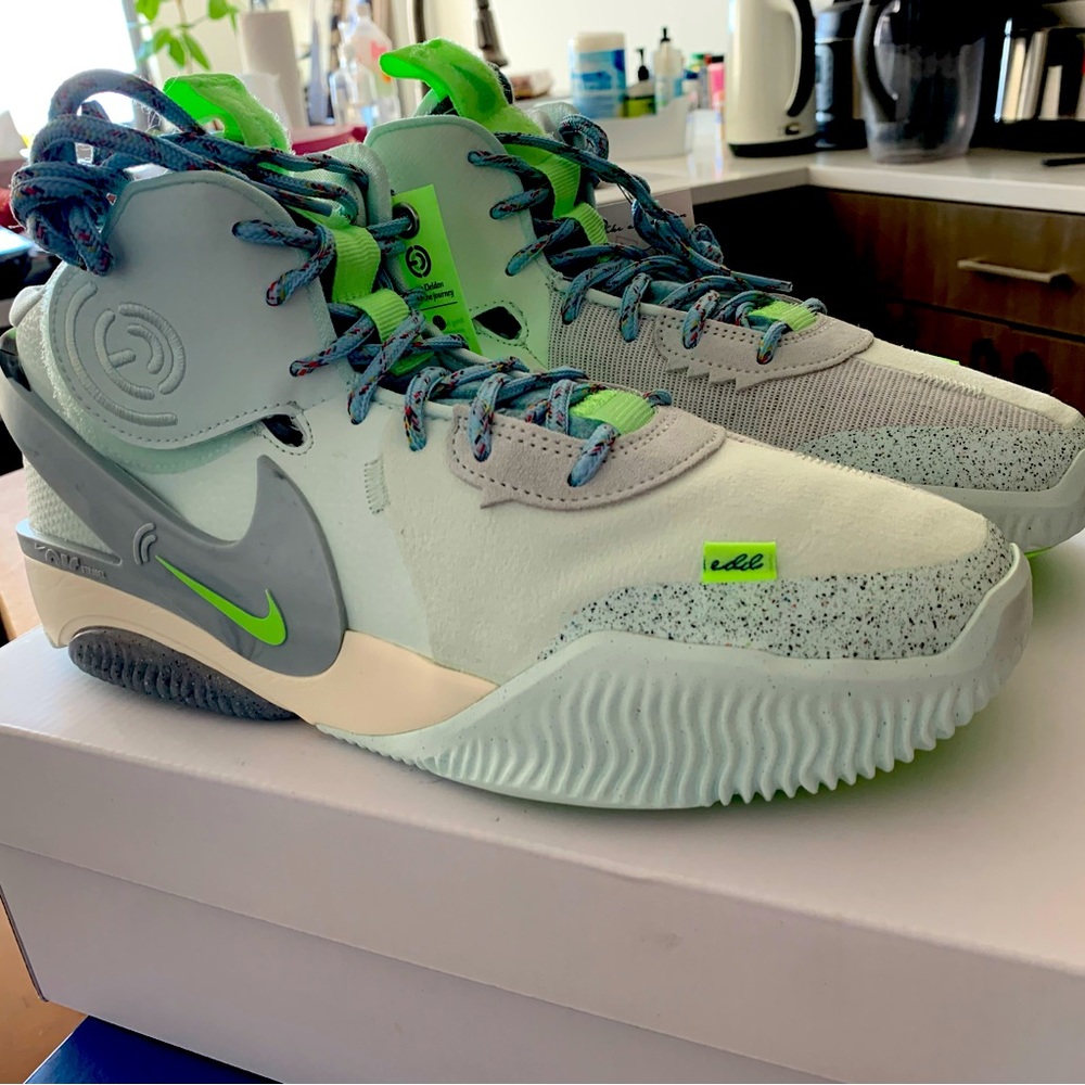 Nike Air Deldon “Lyme”